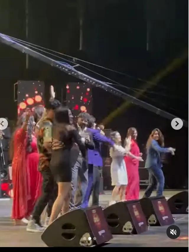 Penyanyi Bollywood Udit Narayan bersama Putri DA (Foto: Instagram da4_putri03)