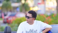 Popularitas IDRRD, Musisi Sekaligus Pengusaha Yang Melejit Lewat Lagu Ade Baju Hitam Bikin Candu