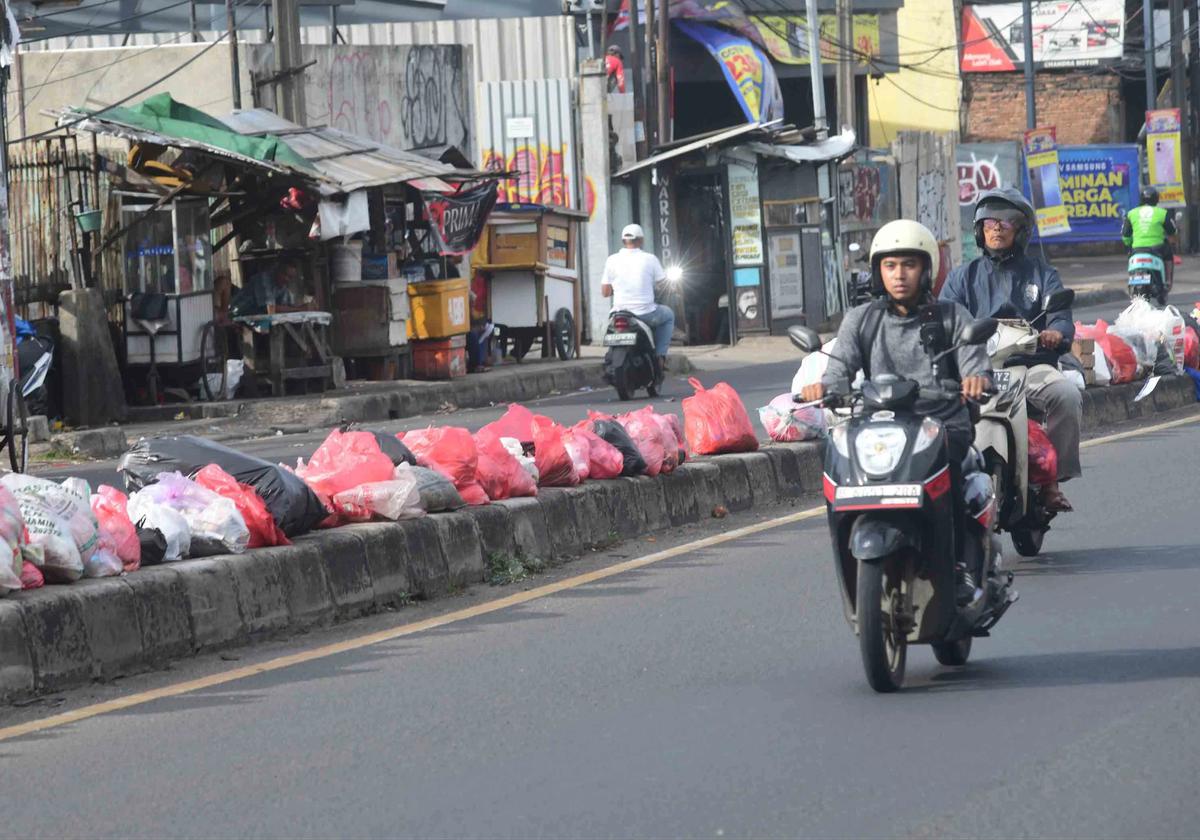 FOTO: Krisis Sampah Masih Terjadi di Tangerang Selatan