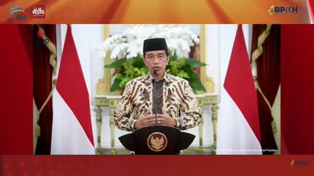 Presiden Joko Widodo (Jokowi) dalam Global Islamic Investment Forum merupakan acara tahunan Badan Pengelola Keuangan Haji (BPKH), Jumat (25/3/2022).