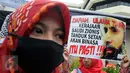 Massa membawa poster saat unjuk rasa menentang eksekusi mati Syeikh Nimr di depan Kedubes Arab Saudi, Jakarta, Senin (4/1/2015). Mereka menuntut Pemerintah Saudi untuk menghentikan semua eksekusi mati para tahanan politik.(Liputan6.com/Helmi Afandi)