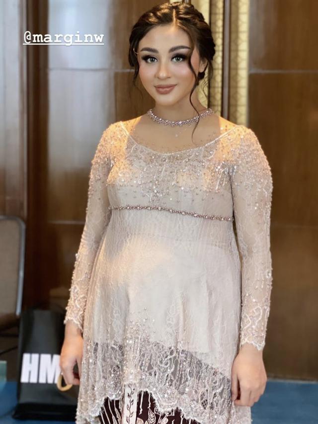 Potret Penampilan Para Bridesmaid di Acara Pernikahan Lesty Kejora dan Rizky Billar. (Sumber: Instagram/guginugraha)