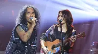 Bidadari panggung yang hadir memang berasal dari berbagai generasi musisi di Indonesia. Dan Sheryl Sheinafia, sebagai penayanyi masa kini yang beruntung berkesempatan manggung bareng Slank. (Adrian Putra/Bintang.com)