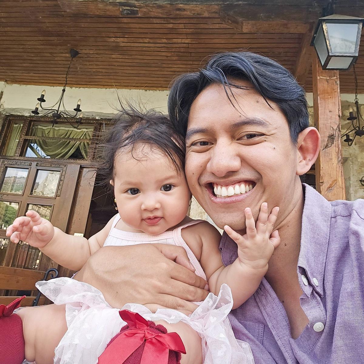 Potret Baby Launa Anak Sabrina Anggraini & Belva Devara Liburan di Bosnia-Herzegovina