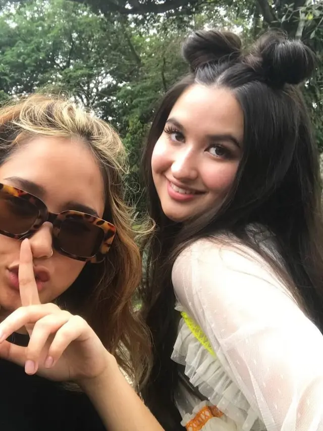 Inspirasi Model Rambut ala Stephanie Poetri