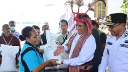 Buntut Keluhan Beras Mahal, Amran Turun Tangan Guyur Bantuan Pangan ke Alor