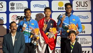 Briptu Muhamad Fawwaz Aditia Farrel, anggota Batalyon C Pelopor Satuan Brimob Polda Metro Jaya, berhasil meraih medali emas dalam ajang prestisius Asian Rifle/Pistol Championship 2026 yang diselenggarakan di New Delhi, India. (Dok. Humas Polri)