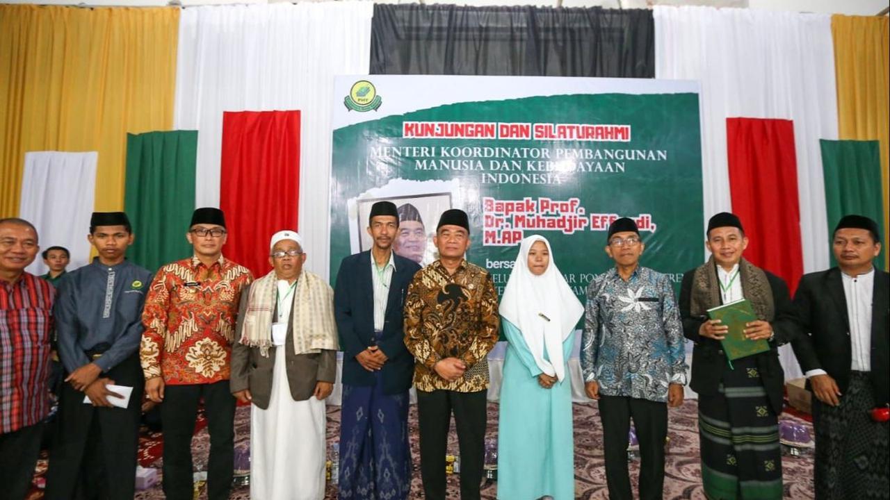 Diketahui pada tahun 2023 Kabupaten Polewali Mandar memiliki pagu Dana Desa senilai Rp140,14 miliar, dengan total realisasi per 9 September 2023 senilai Rp93,71 miliar<br>