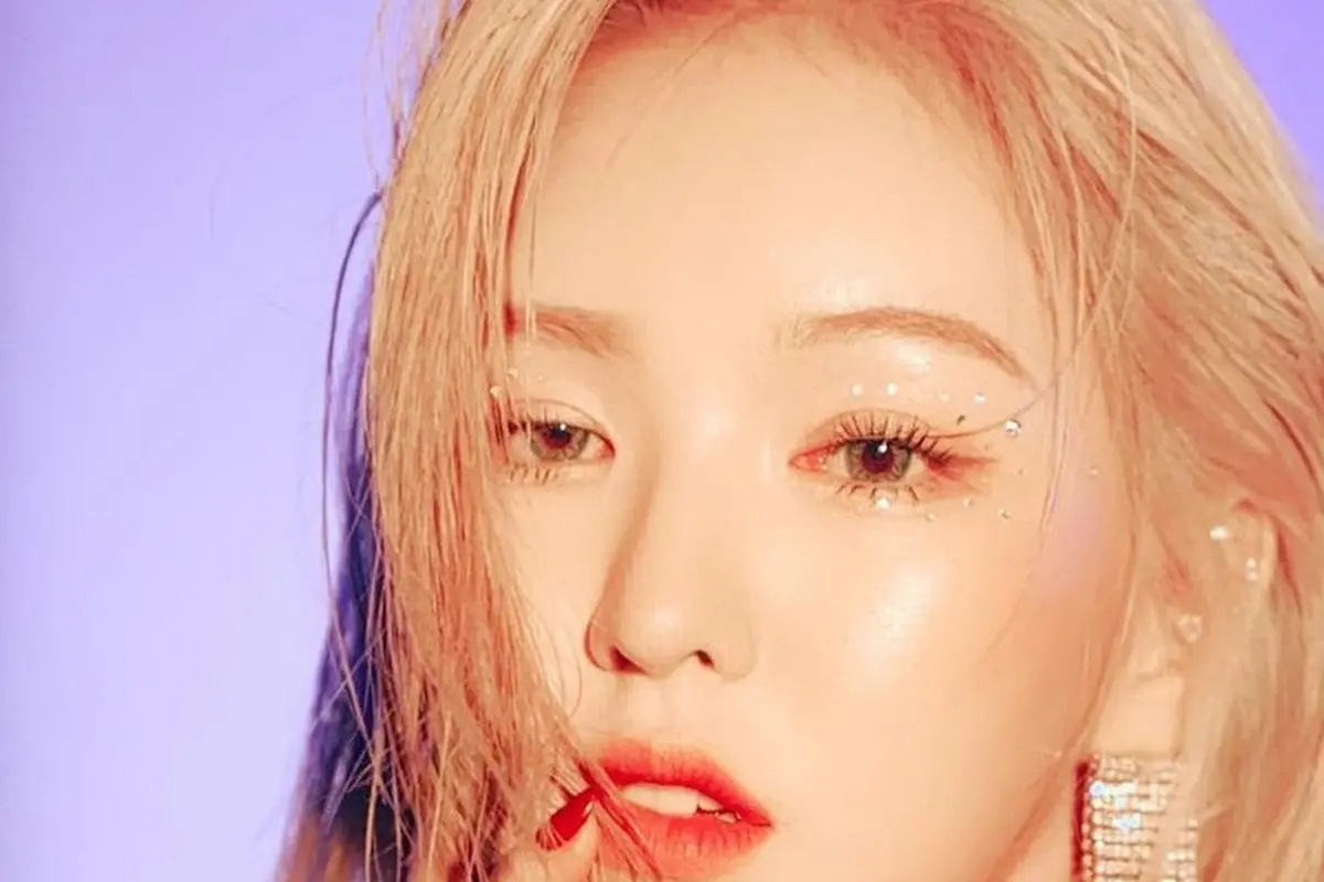 Sempat Hiatus Lama, Intip Foto-Foto Terbaru Wendy Red Velvet yang Tebarkan Pesona Girl Crush