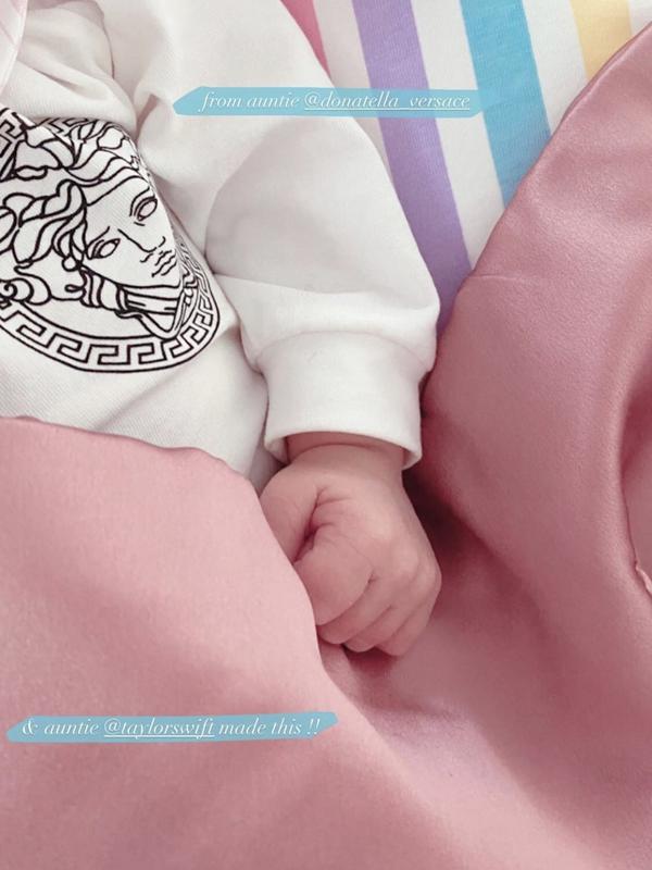 Unggahan Gigi Hadid soal kado bayinya. (Instagram/ gigihadid)