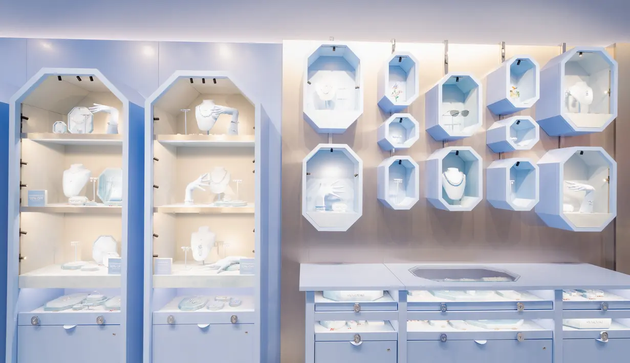 Tampilan baru hadir di toko terbarunya di Grand Indonesia. Terletak di area East Mall Level 1, butik Swarovski terlihat begitu bercahaya dan memikat.  [ Foto dok: Swarovski]
