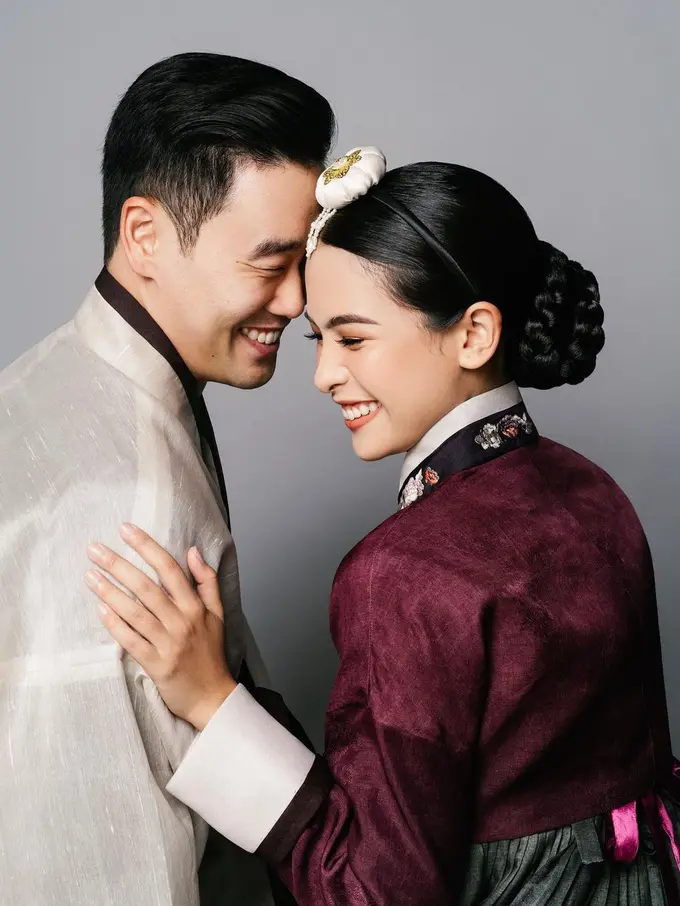 [Fimela] Maudy Ayunda dan Jesse Choi