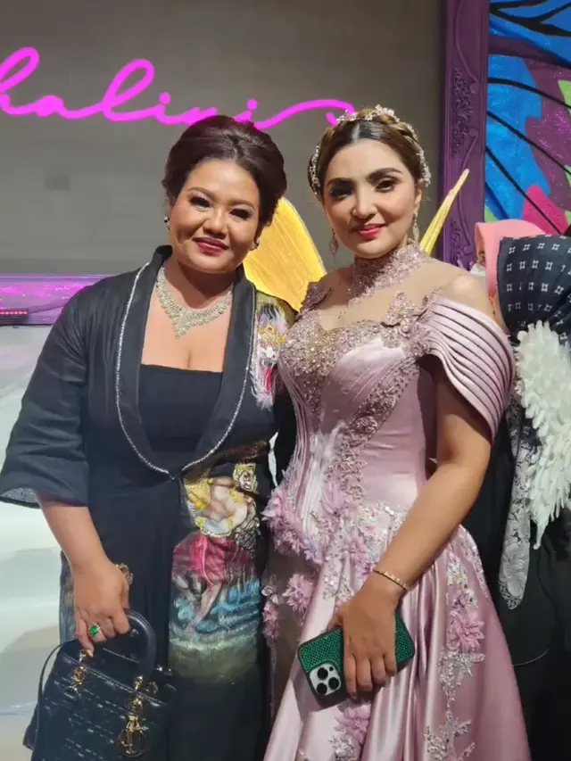 Ashanty Bersama Ibunda Sarah Menzel. [@luhde_menzel]
