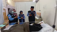 Salah satu jemaah haji Indonesia yang dirawat karena masalah pernapasan dan terkonfirmasi positif Covid-19. (dok. KKHI)