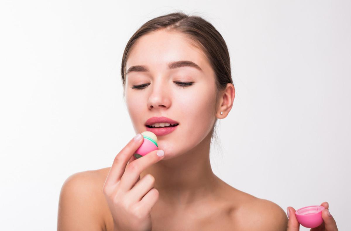 Rahasia Bibir Lembap dan Sehat: Kandungan Hyaluronic Acid & Peptide