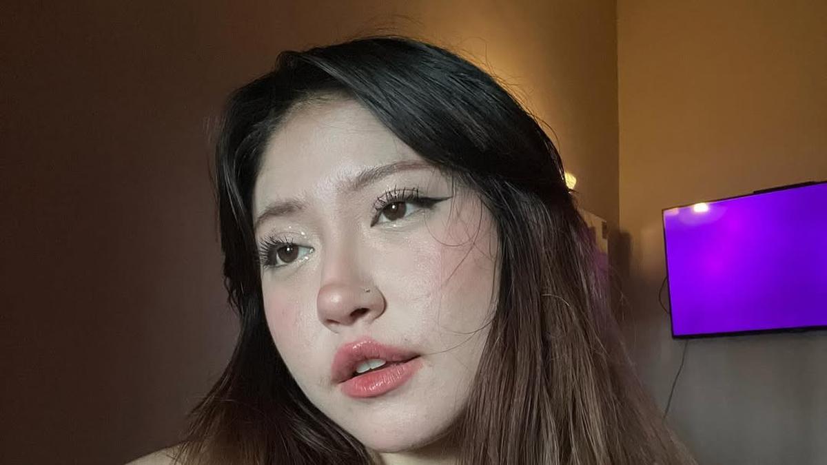 Tren Makeup Naykilla Meledak, Riasan Y2K dengan Alis Merah Jadi Sorotan