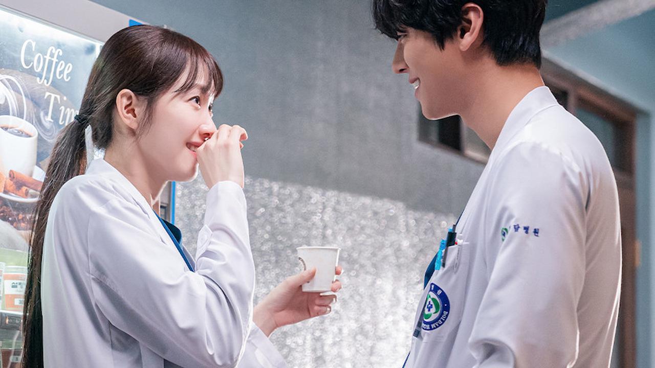 6 Drama Medis Korea yang Menghanyutkan, Ada Resident Playbook di Dalamnya!