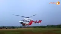 [VIDEO] Detik-detik Heli Mendarat Darurat Terekam Kamera Warga