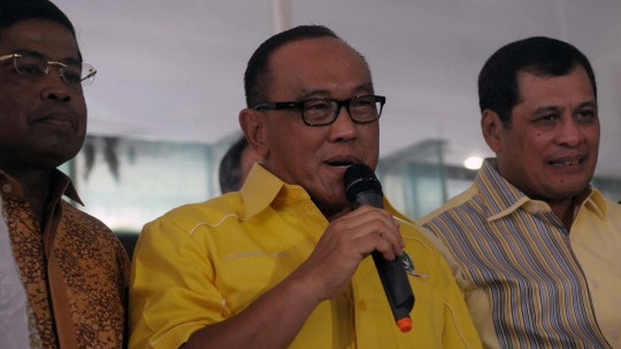 Ekspresi semringah Ical tanggapi putusan MA soal kisruh Golkar
