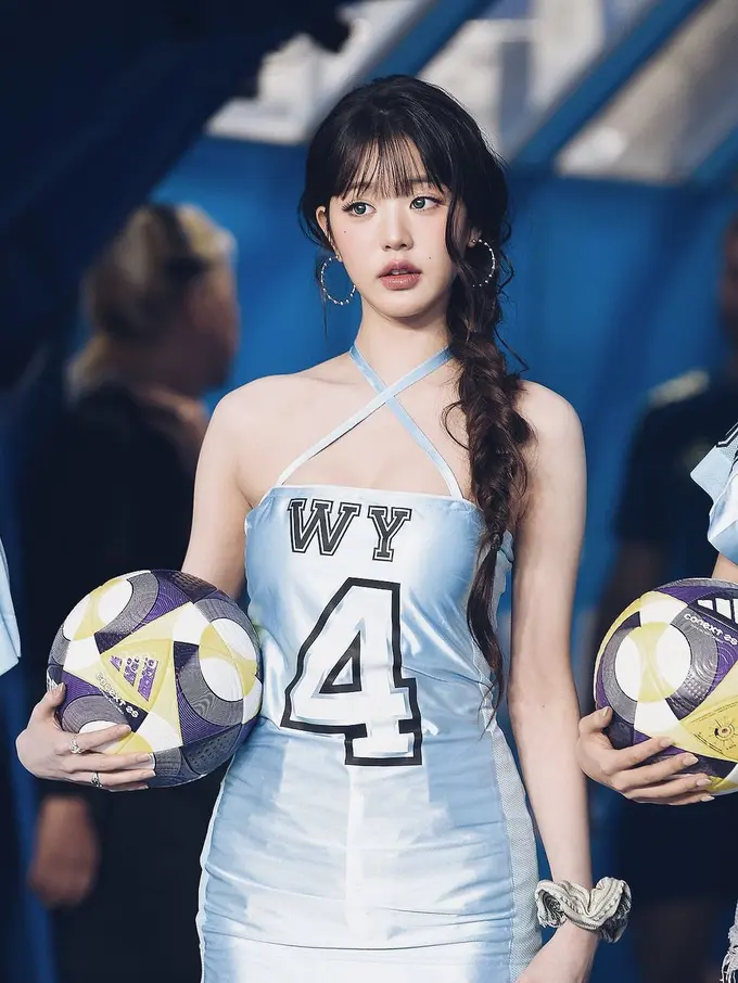 Balletcore di Lapangan Hijau, Gaya Jang Wonyoung IVE Tuai Pujian Berkat Sentuhan Feminin nan Sporty