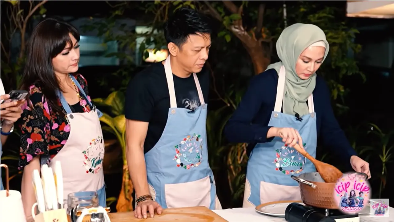 Disebut Cocok, Ini 6 Kebersamaan Ariel NOAH dan Dina Lorenza Masak Bareng