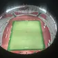 Pemandangan udara Stadion Utama Gelora Bung Karno saat uji coba lampu LED, Jakarta, Rabu (10/1). PPKGBK berharap perubahan tersebut bisa meningkatkan kenyamanan penonton menyaksikan pertandingan di Stadion Utama GBK. (Liputan6.com/Arya Manggala)