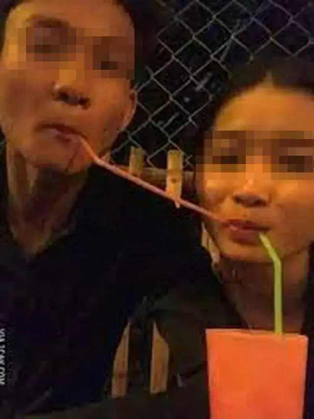 10 Potret Absurd Orang Pakai Sedotan yang Anti-mainstrema Ini Bikin Geleng Kepala