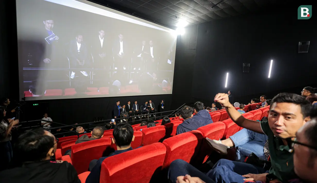 

<p>Meet & Greet Pemain BRI Liga 1 yang berlangsung di Cinepolis, Senayan Park, Jakarta, Sabtu (13/07/2024). (Bola.com/Bagaskara Lazuardi)
<p>” data-template-var=”image”></picture>
<div>
<p><span>1</span><span>/</span><span>9</span>
<p>Meet & Greet Pemain BRI Liga 1 yang berlangsung di Cinepolis, Senayan Park, Jakarta, Sabtu (13/07/2024). (Bola.com/Bagaskara Lazuardi)
</div>
</div>
</figure>
<figure id=