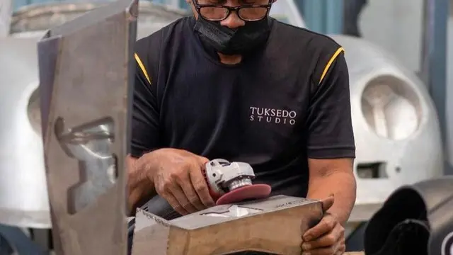 Berunsur Batik, Begini Penampakan Trofi MotoGP Mandalika 2022 Hasil Karya Anak Bangsa