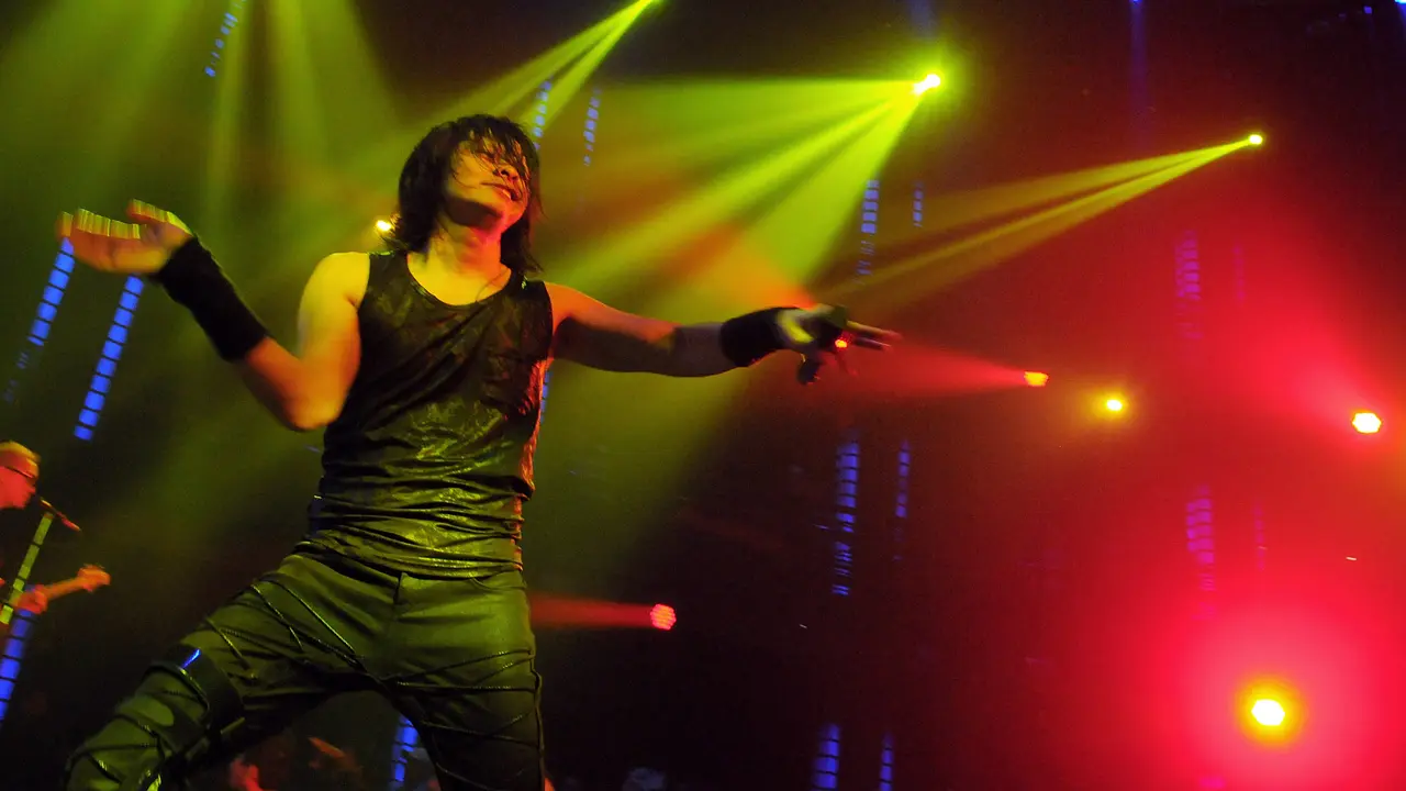 Gigi Tampil Istimewa d Colosseum Club