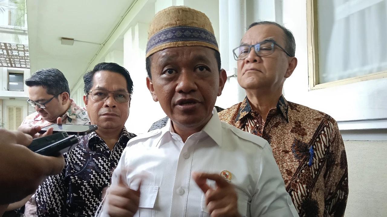 Bahlil Sentil Warga Mampu yang Pakai BBM Subsidi, "Apa Enggak Malu?"