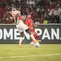 Bek Timnas Indonesia, Calvin Verdonk, saat menghadapi Mozambik pada lanjutan FIFA Matchday 2026 di Stadion Utama Gelora Bung Karno (SUGBK), Selasa (9/6/2026). (Bola.com/Abdul Aziz)