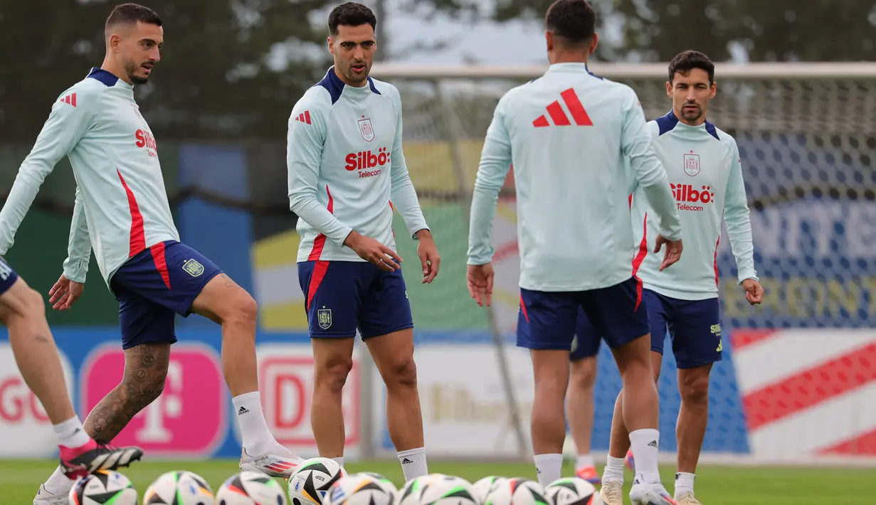Pertemuan Spanyol dan Jerman akan menjadi duel tim favorit juara Euro 2024. Pasalnya, kedua timnas tersebut memiliki catatan yang baik di Euro 2024. (LLUIS GENE/AFP)