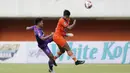 Persita yang tampil dominan memiliki sejumlah peluang emas di babak pertama. Namun karena faktor penyelesaian akhir yang kurang baik, peluang-peluang itu tidak berbuah menjadi gol. (Bola.com/Arief Bagus)