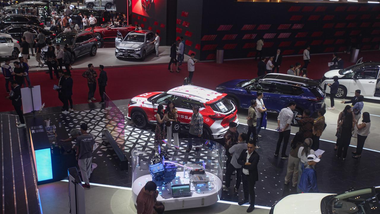 FOTO: Weekend Seru di GIIAS 2025: Teknologi Otomotif Terkini Diserbu Warga