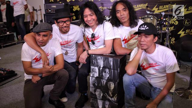 Desain Keren, Slank Luncurkan Sepatu Edisi Terbatas