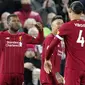 Gelandang Liverpool, Georginio Wijnaldum, melakukan selebrasi usai membobol gawang West Ham United pada laga Premier League di Stadion Anfield, Inggris, Selasa (25/2/2020). Liverpool menang dengan skor 3-2. (AP/Jon Super)