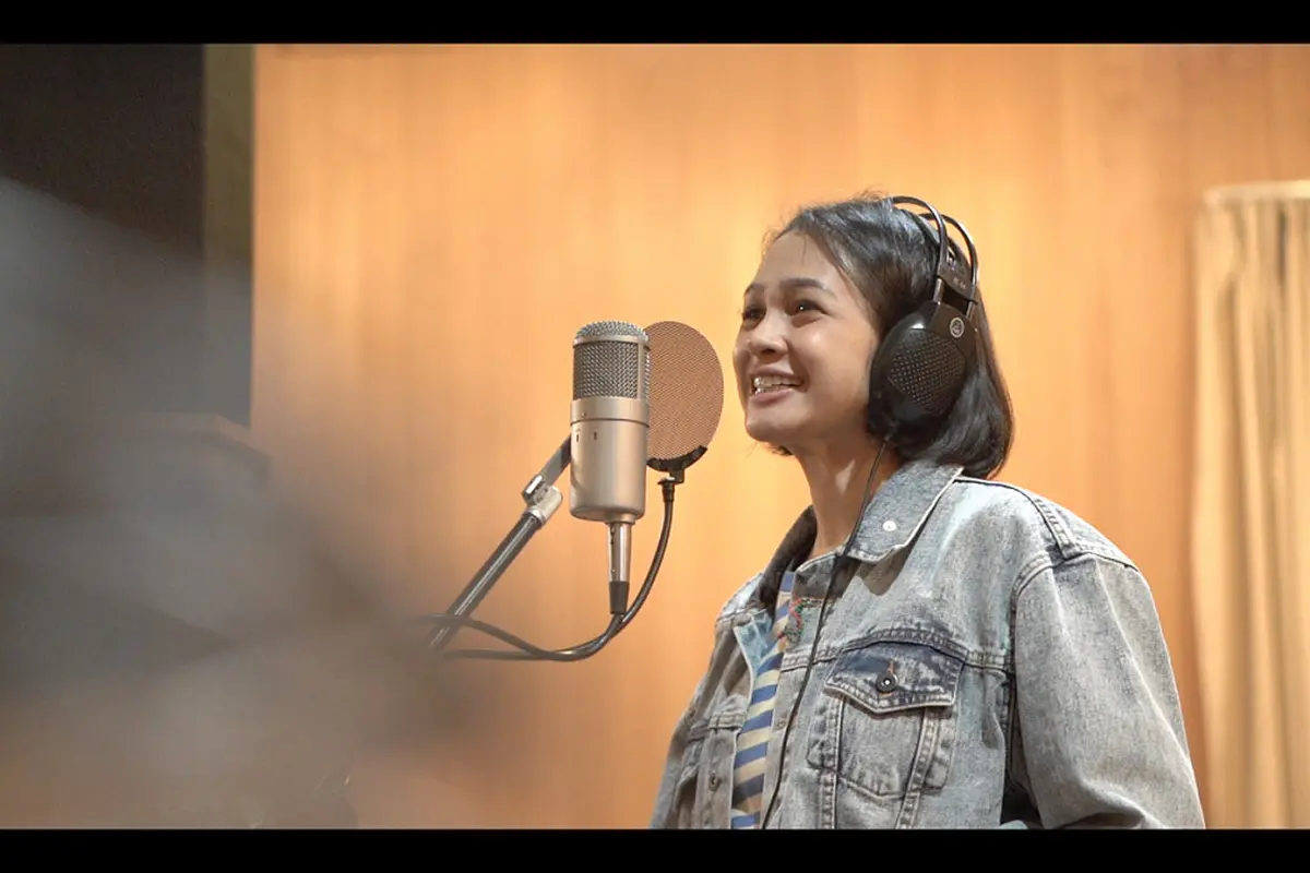 Andien mengisi mini album Lagu Baru Dari Masa Lalu - Volume 1