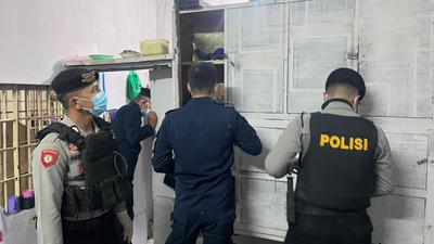 Senjata Tajam hingga Belasan Paku Ditemukan di Sel Napi Lapas Subang