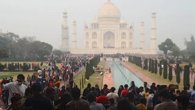 Pembatasan Kunjungan Dicabut, Taj Mahal Kembali Dipadati Ribuan Turis di Tengah Pandemi