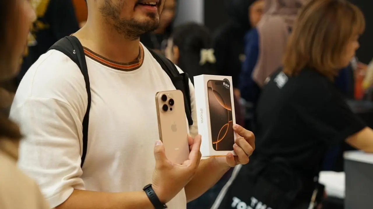 Terkuak! Rahasia di Balik Fenomena Stiker Hitam untuk Perlindungan iPhone yang Bikin Tenang Pengguna