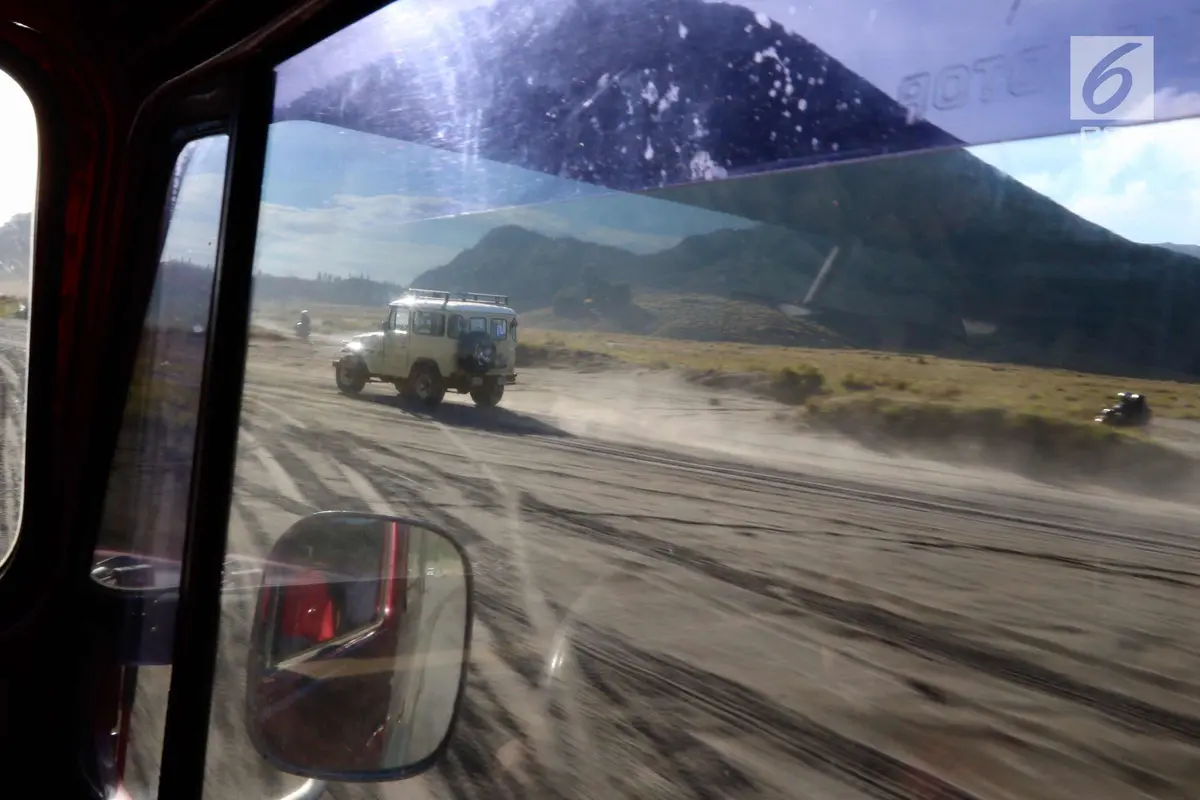Jasa Transportasi Mobil Jeep di Taman Nasional Bromo Tengger Semeru