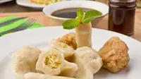 Kedai Ini Punya 3 Variasi Sajian Pempek Unik yang Wajib Dijajal