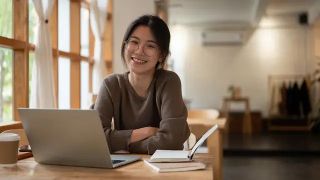 wanita oktober diremehkan makin sukses