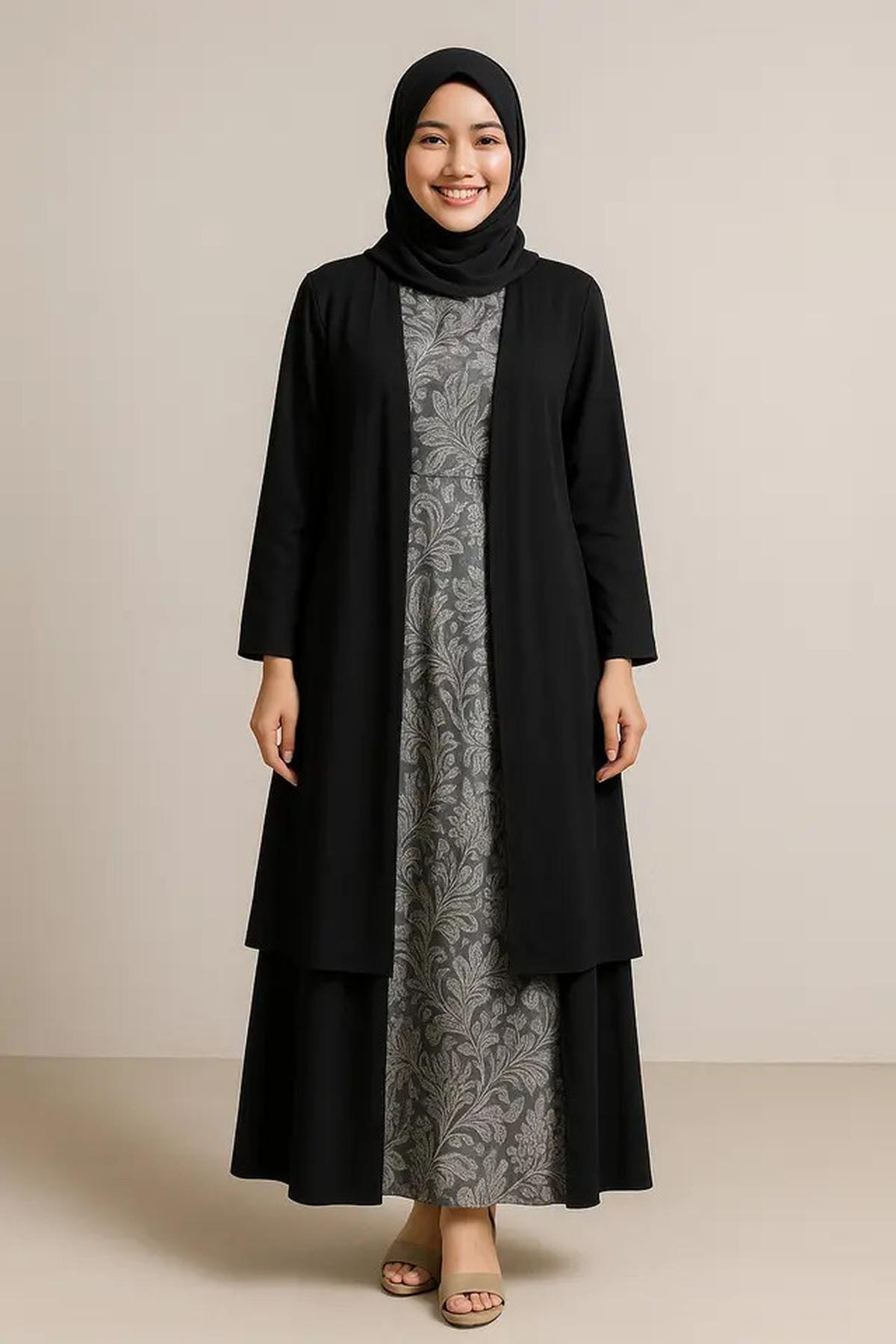10 Model Gamis Batik Kombinasi Hitam Polos dan Silver, Jadi Outfit Kece Selama 2025