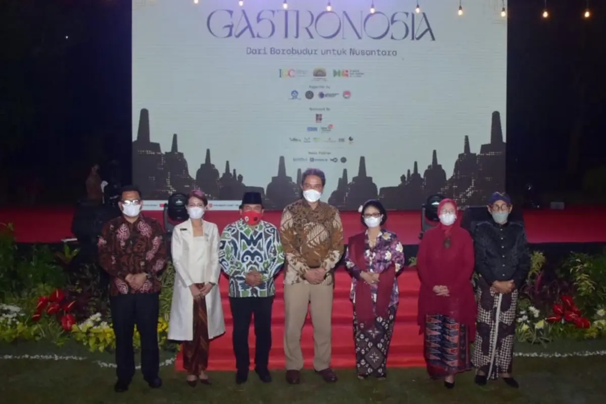 Pemerintah bersama  Indonesian Gastronomy Community (IGC) menyelenggarakan serangkaian acara Gastronosia Borobudur 2021 yang diselenggarakan pada tanggal 29 – 31 Oktober 2021 di Magelang dan Yogyakarta.