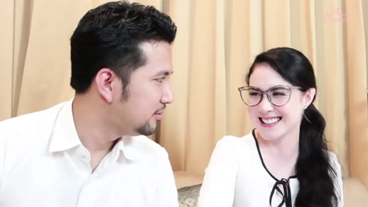 [Fimela] Arumi Bachsin dan Emil Dardak