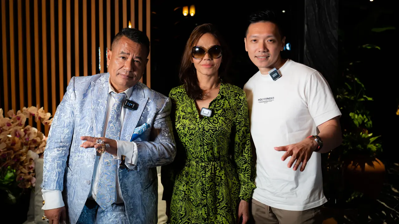 Hotman Paris bersama Bunda Corla dan Andrew owner HWG