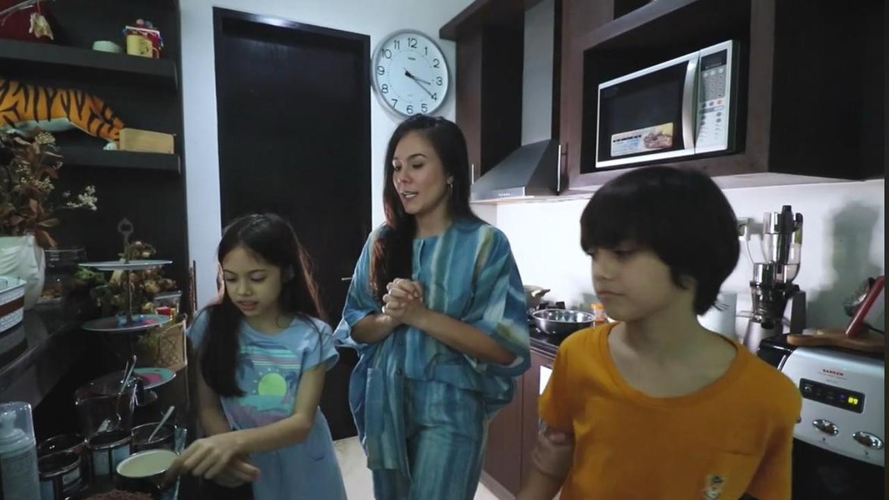 Interior Dapur Wulan Guritno Jadi Sorotan, Paduan Kemewahan dan Kerapian
