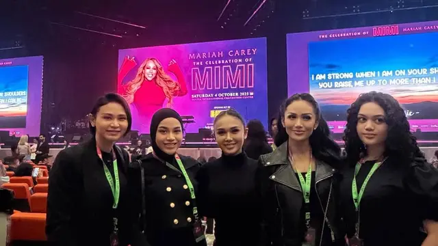 Potret Kris Dayanti Nonton Konser Mariah Carey di Sentul/Instagram @krisdayantilemos